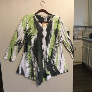 Jess and Jane “Playtime” Green/Black/White Tunic, NWT